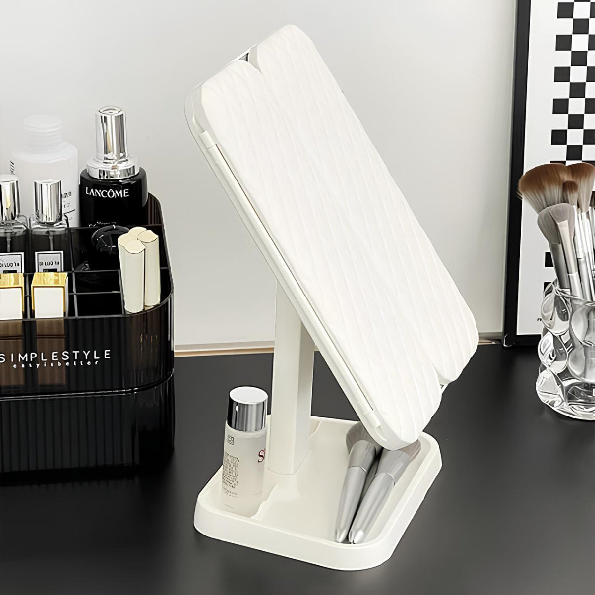 Specchio Intelligente — Illuminazione LED e Display Moderno