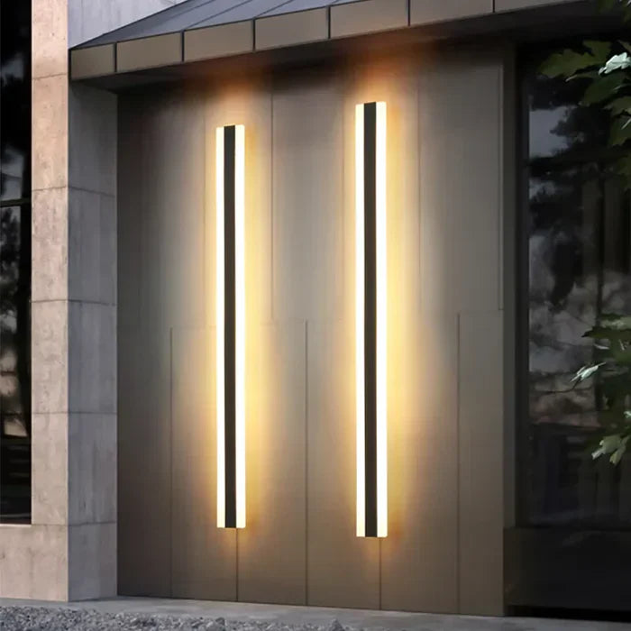 Lampada da parete per esterni resistente alle intemperie - Solidità ed eleganza