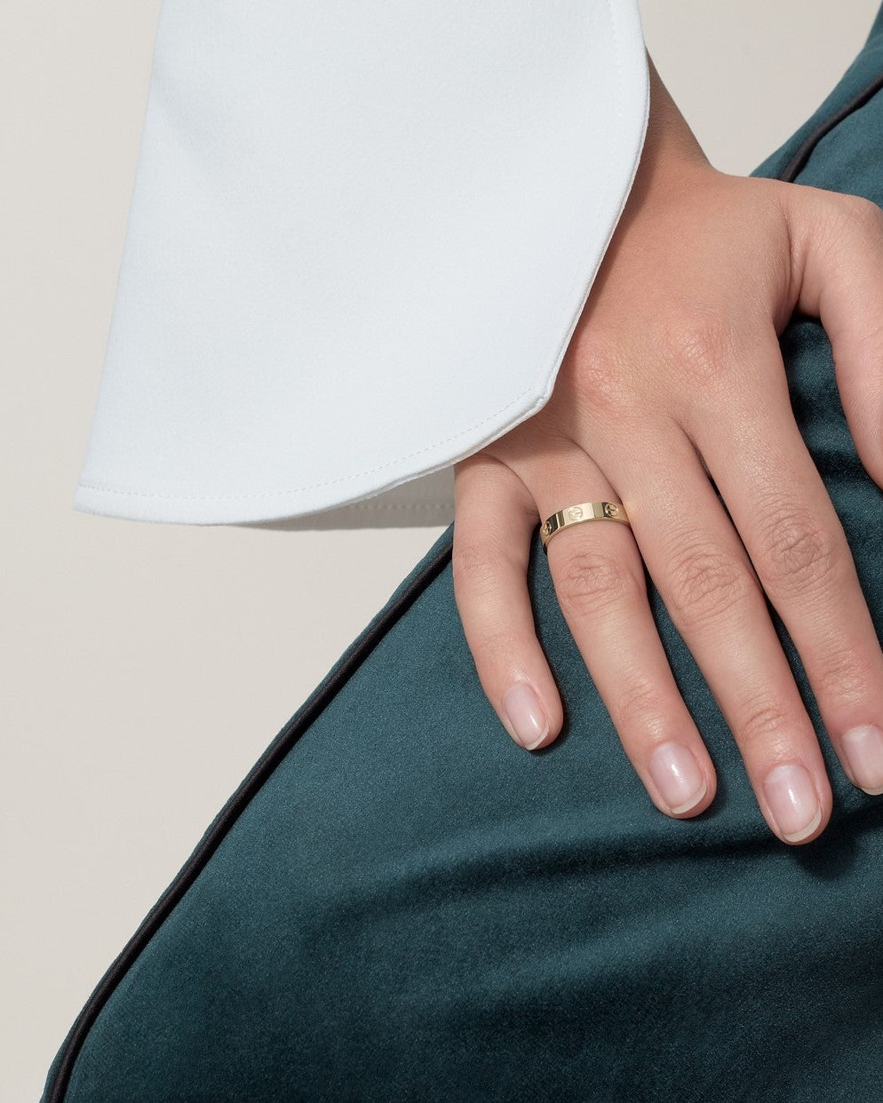 Anello Unisex Regolabile – Eleganza Minimalista e Comfort Su Misura
