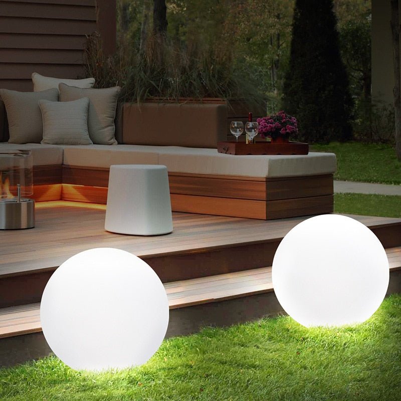 Lampada Sferica Esterna Senza Fili – Illuminazione Nomade ed Elegante