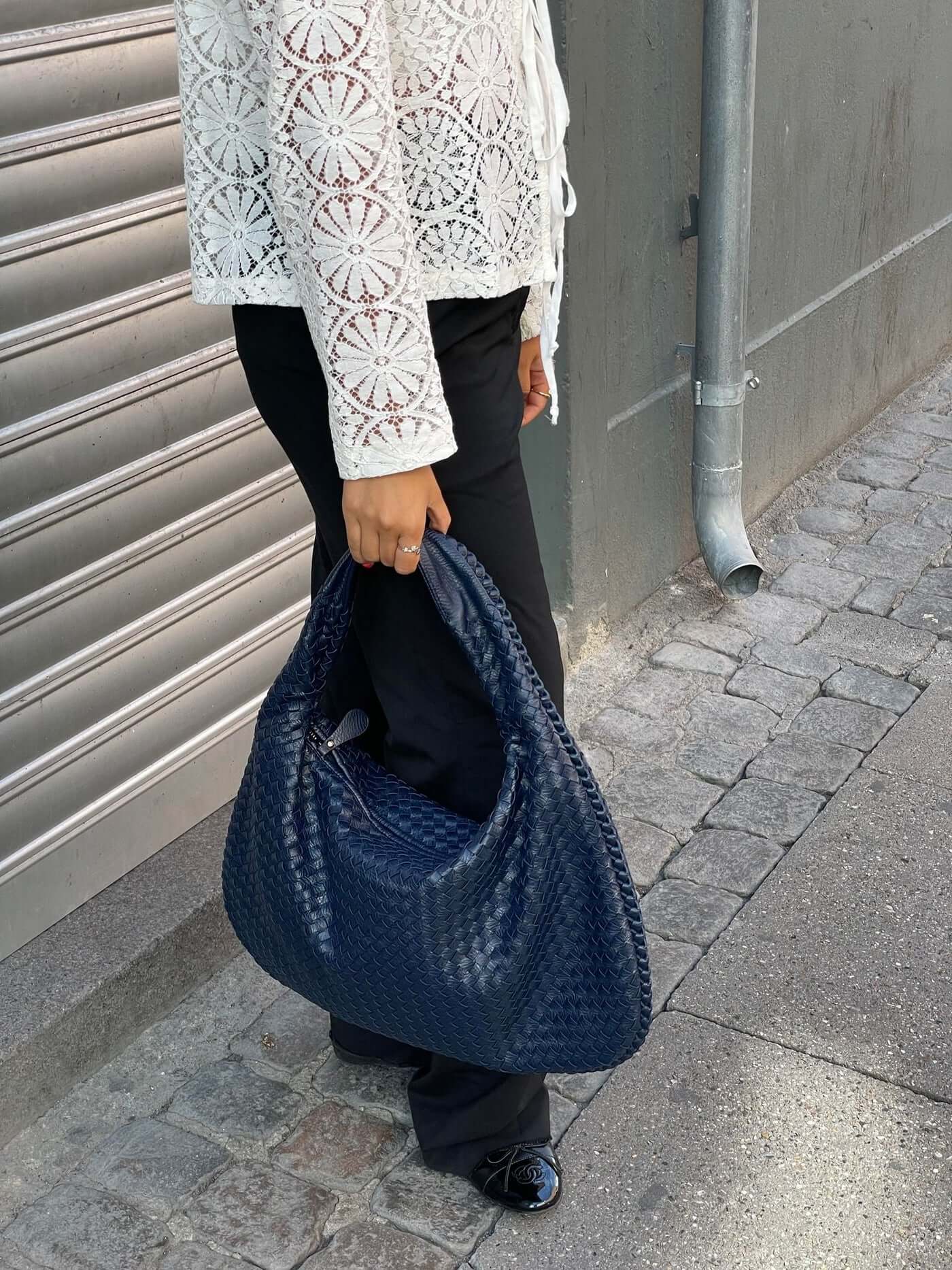 Josiane | Bolsa de Mano Trenzada – Elegancia Artesanal y Encanto Atemporal 