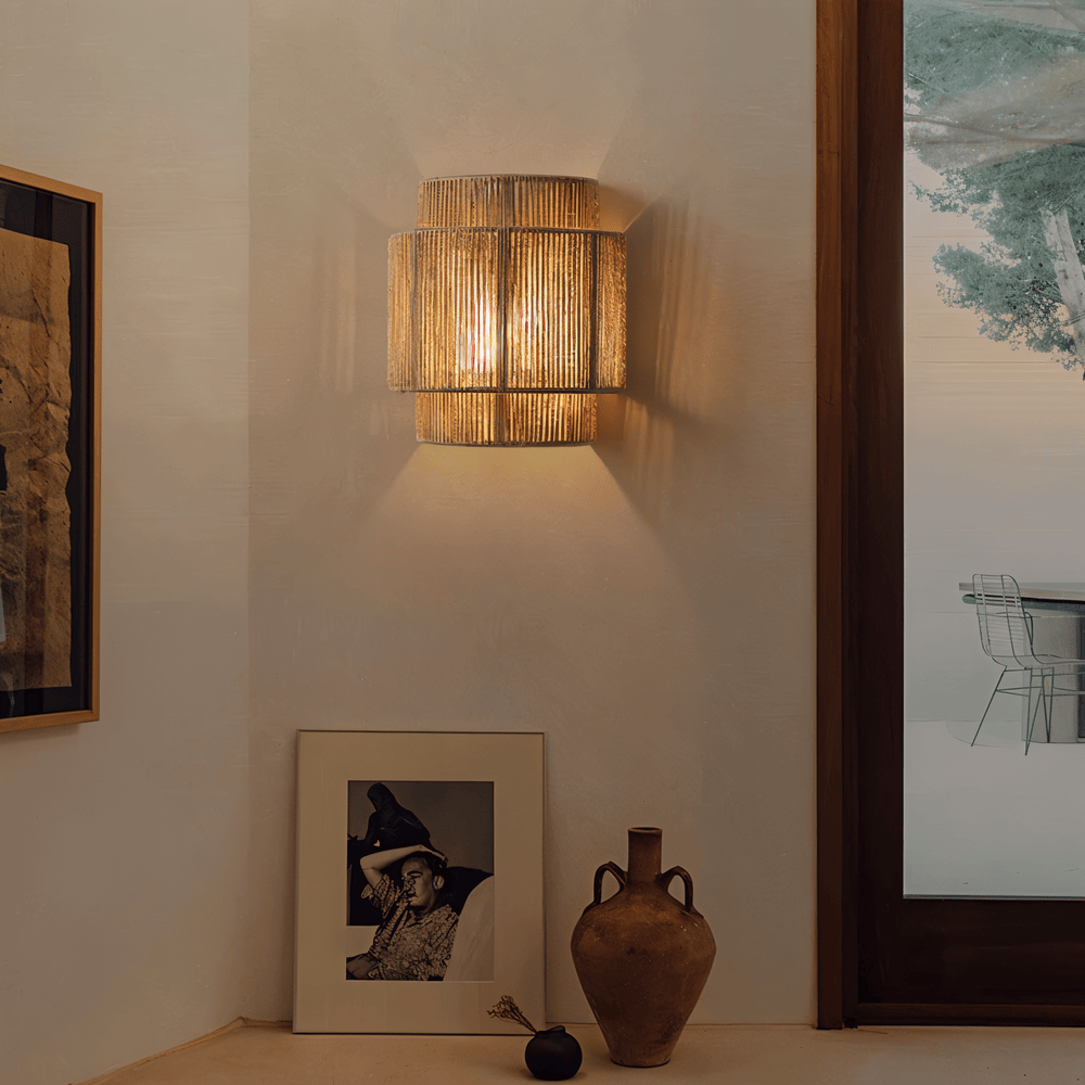 Rotan wandlamp met henneptouw kap - natuurlijk licht & authentieke charme