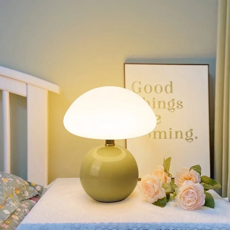 Tischlampe in Form eines Pilzes – Eleganz und Originalität 