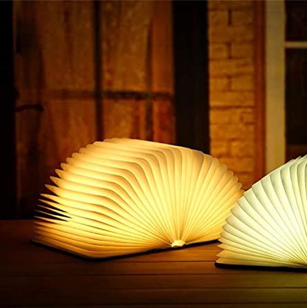 Lampada da Tavolo a Forma di Libro – Originalità ed Eleganza 