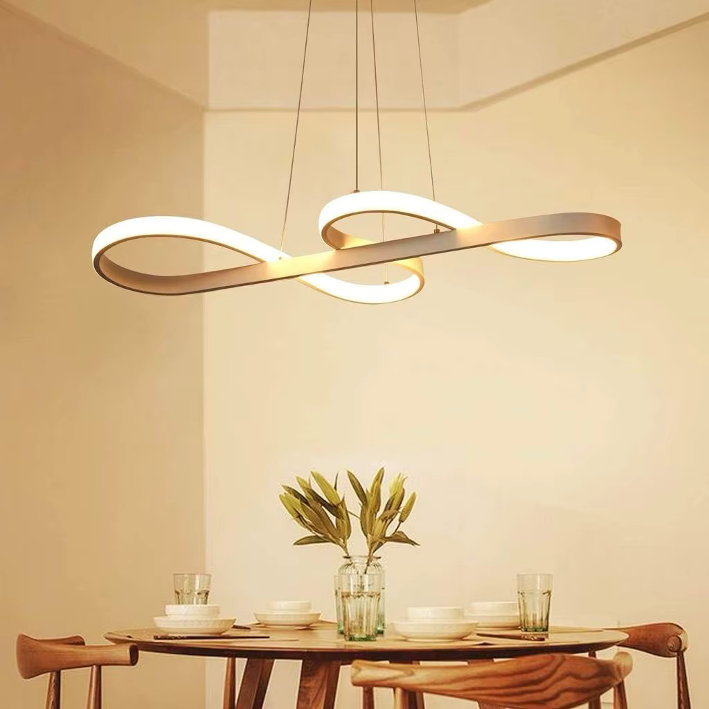 Modern LED függőlámpa gyűrűkben – Elegáns és futurisztikus design 