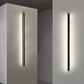 Lámpara de pared LED lineal - Elegancia sobria para interior moderno 