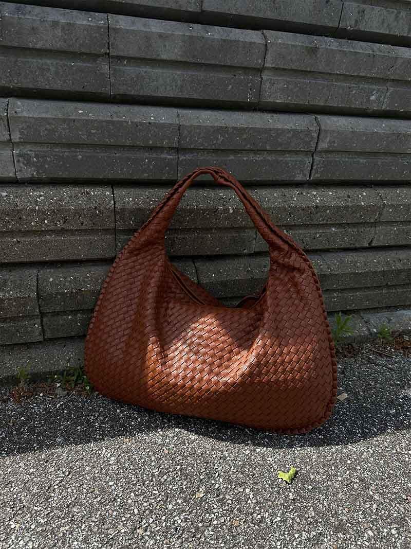 Josiane | Bolsa de Mano Trenzada – Elegancia Artesanal y Encanto Atemporal 