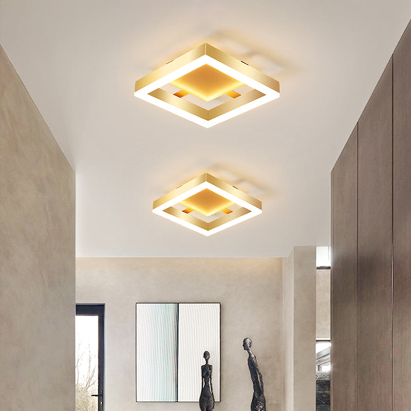 Plafonieră contemporană - Forme elegante și iluminare uniformă