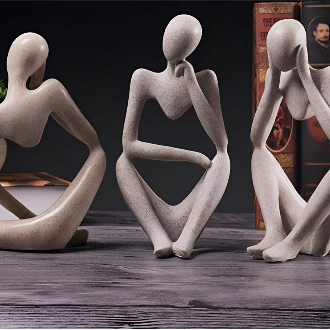Escultura Abstracta Pensador – Elegancia Contemplativa y Diseño Moderno 