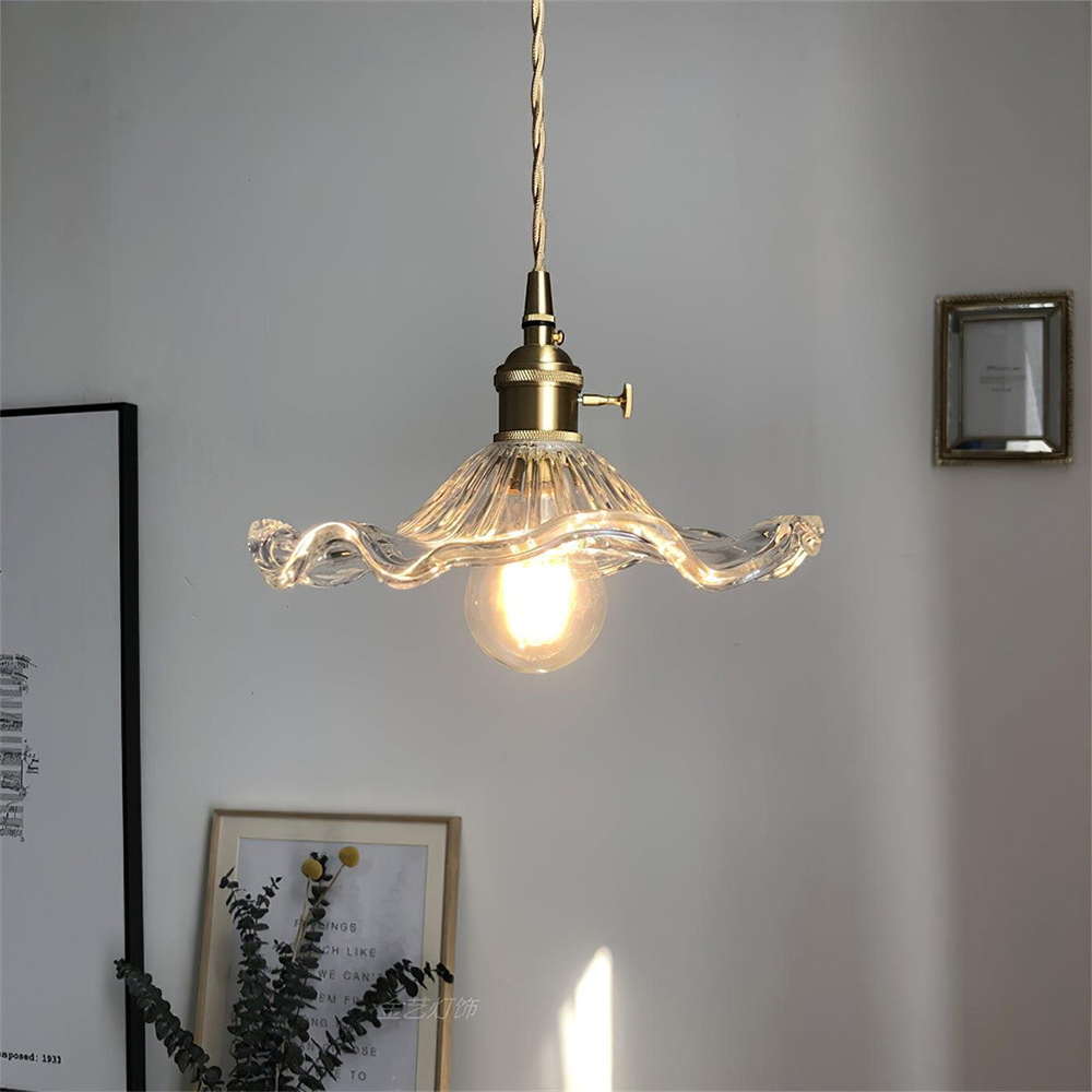 Hanging Flower Lamp – Natural Charm and Tender Spirit 