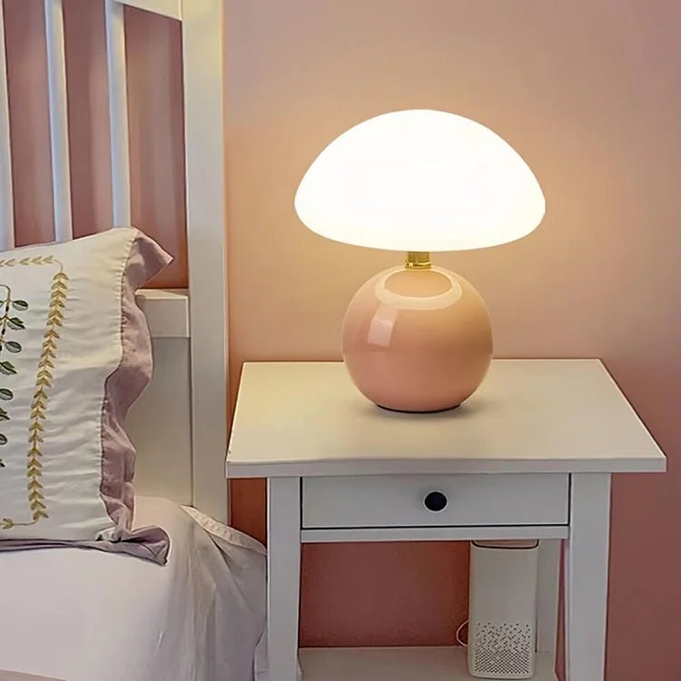 Tischlampe in Form eines Pilzes – Eleganz und Originalität 